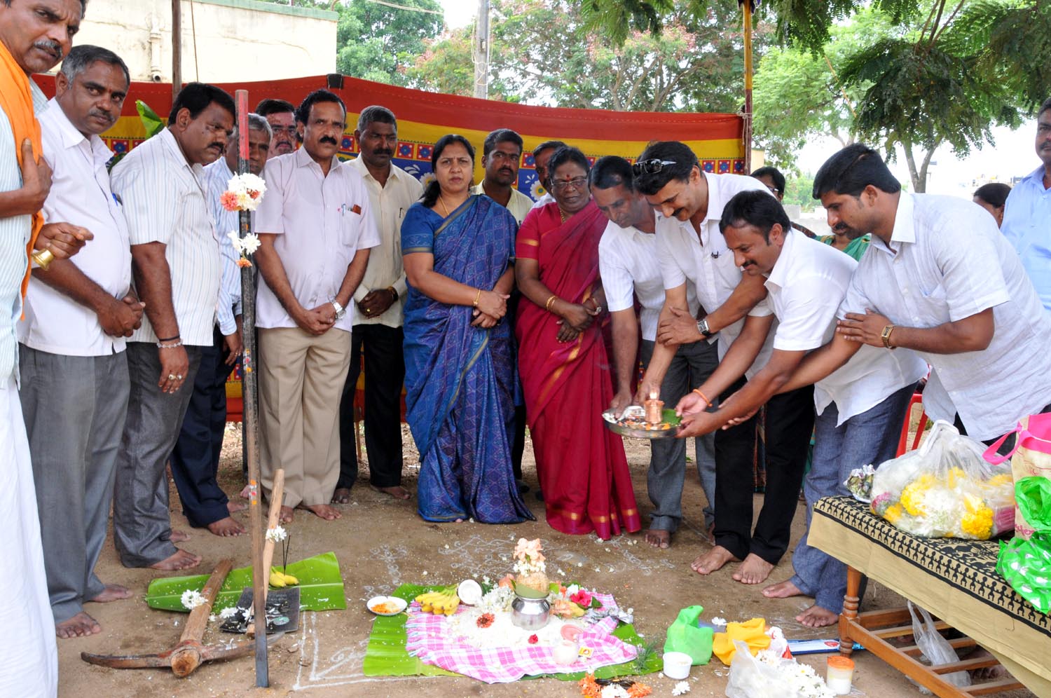 ಎಪಿಎಂಸಿ ಮಾರುಕಟ್ಟೆ ಅಭಿವೃದ್ಧಿ  ಕಾಮಗಾರಿ ಚಾಲನೆ